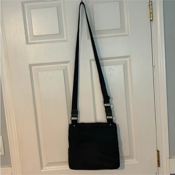 ROOTS black pebbled leather & canvas crossbody bag purse multiple pockets lined - Picture 5 of 15